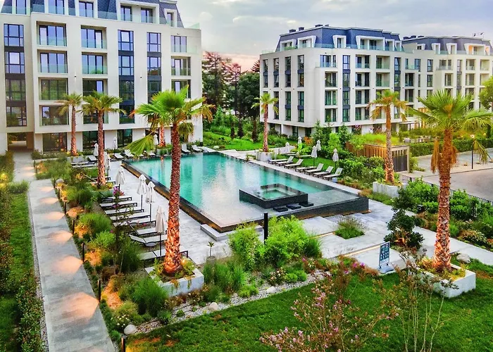 Marina Beach Azur- 100M From The Beach! Luxury Apartment!